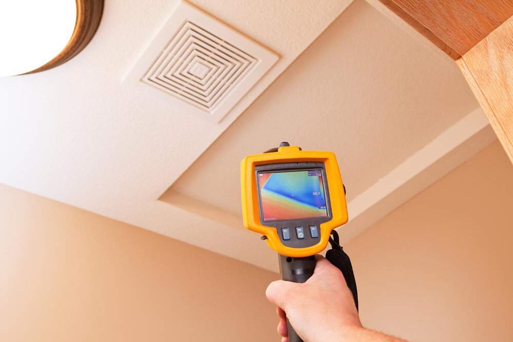 Inspect your attic with infrared thermal imager